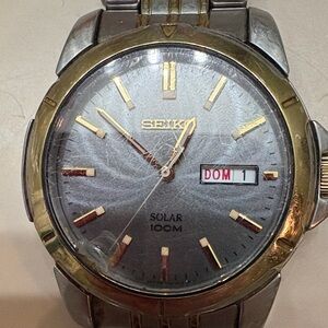 Seiko Solar 100M Watch with Gold and Gray Tones Works Perfect!